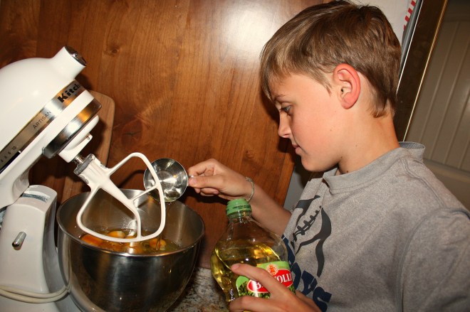 Cooking is a great way to teach kids a wide variety of skills. Not only do they enjoy it but it can be a big help for mom when she doesn't have time to spare in the kitchen that day.